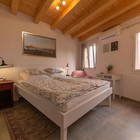 Apartments Casa Vecchia โรวีน ภายนอก รูปภาพ