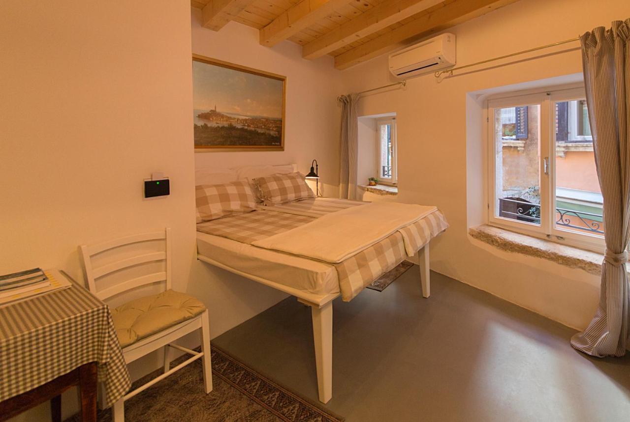Apartments Casa Vecchia โรวีน ภายนอก รูปภาพ